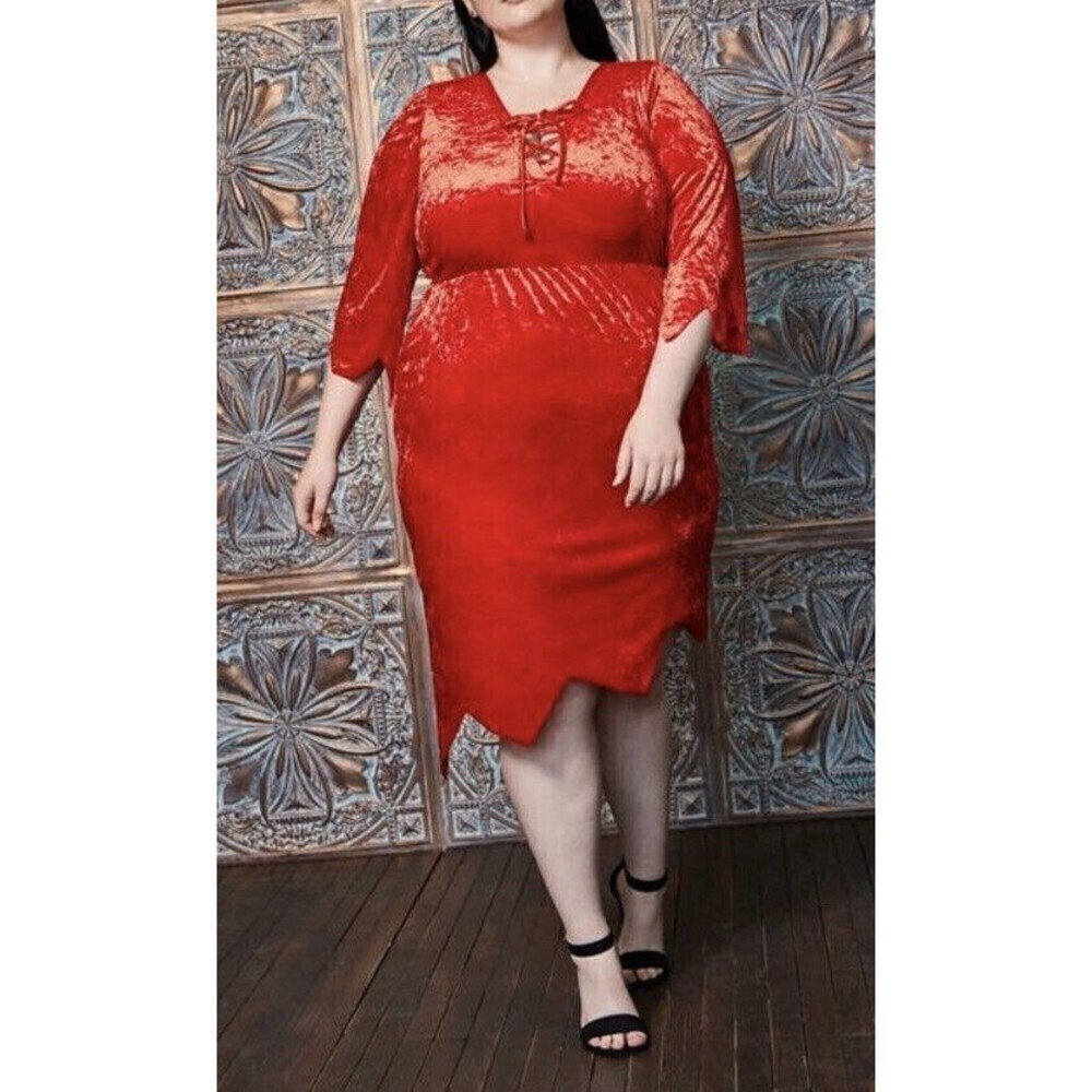 Torrid Women’s Size 4 Sexy Devil Lace-Up Velvet Dress 3/4 Sleeves with Pockets